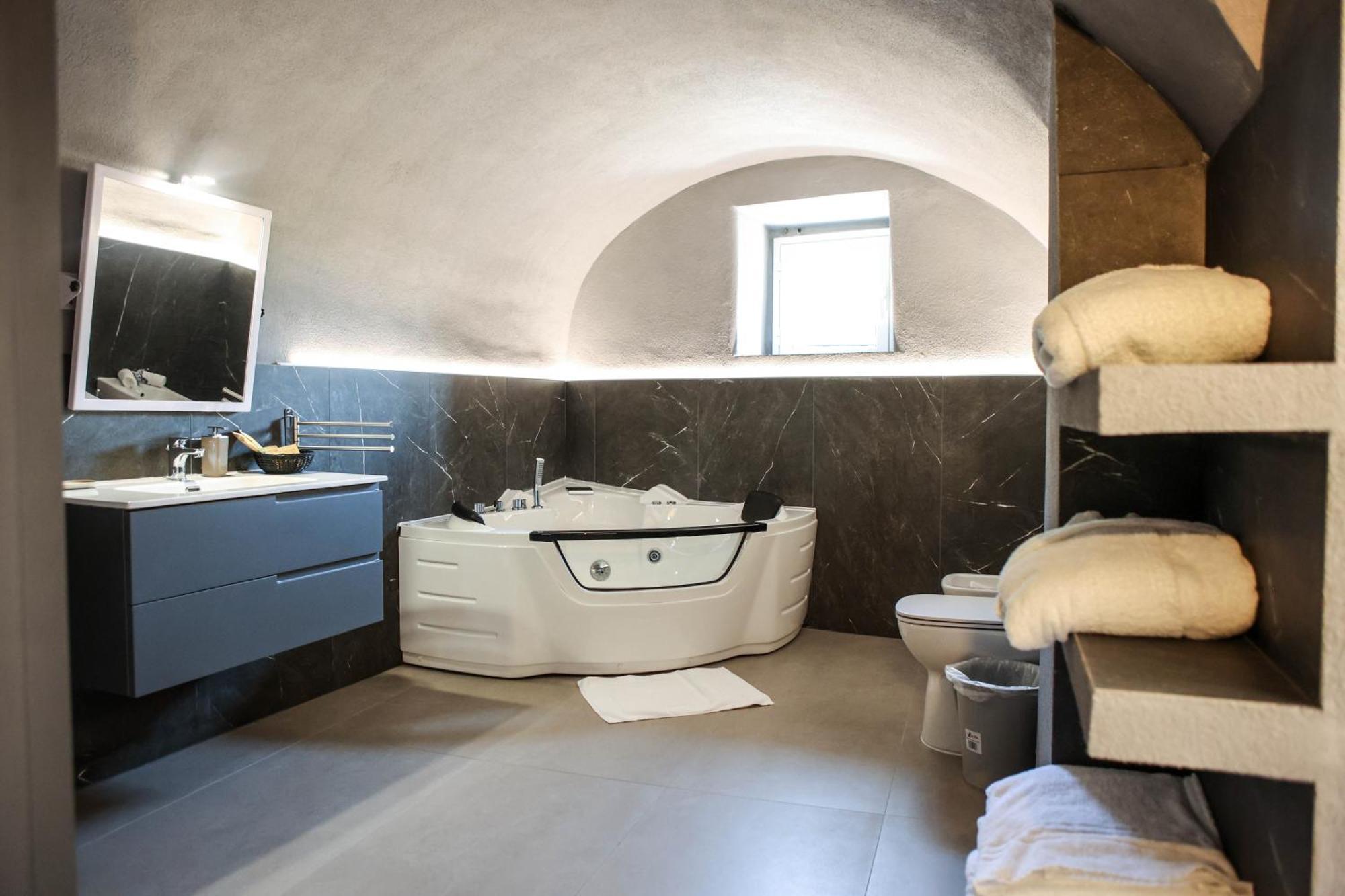 B&B Suites&Rooms Piazza Dei Martiri Catania Eksteriør bilde