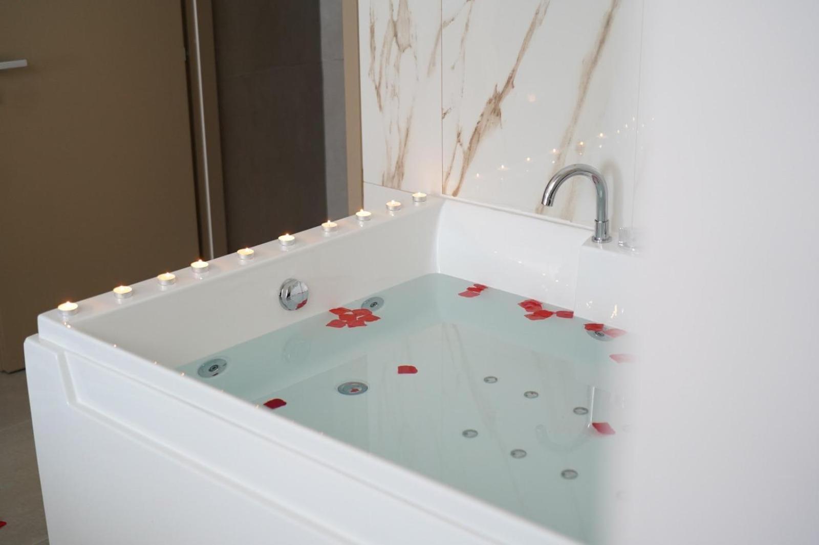 B&B Suites&Rooms Piazza Dei Martiri Catania Eksteriør bilde