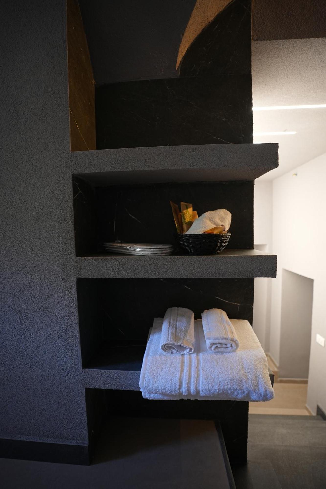 B&B Suites&Rooms Piazza Dei Martiri Catania Eksteriør bilde