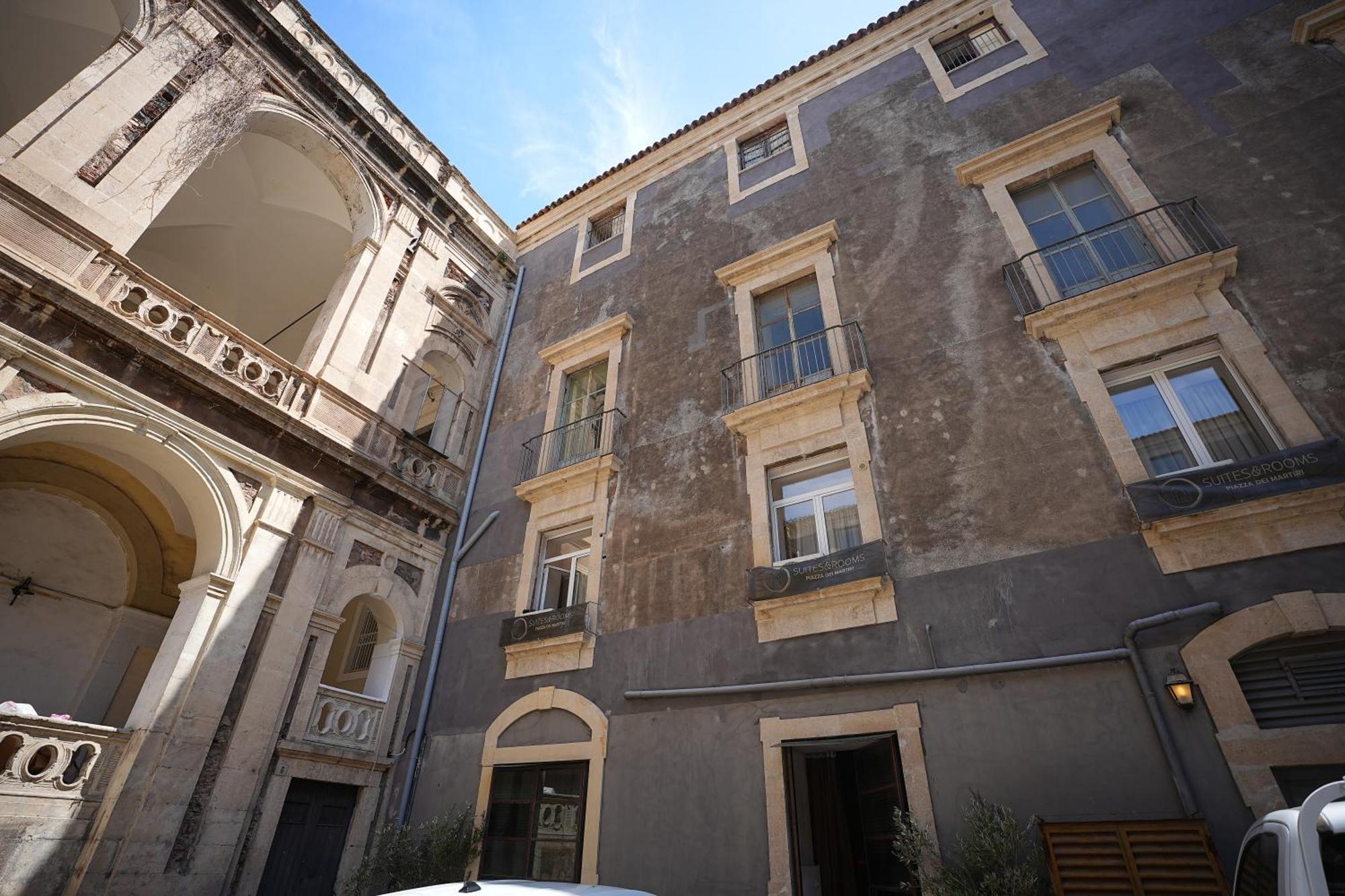 B&B Suites&Rooms Piazza Dei Martiri Catania Eksteriør bilde
